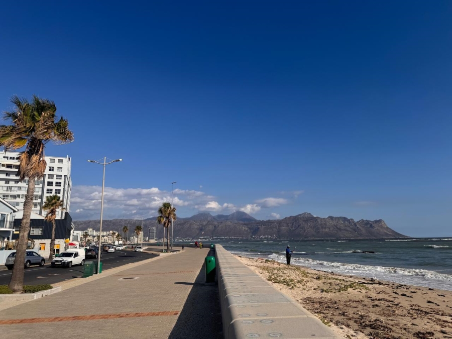 To Let 1 Bedroom Property for Rent in Strand North Western Cape